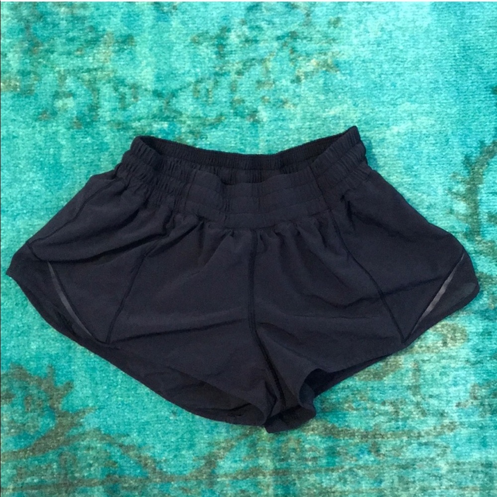 lulu lemon hotty hot shorts